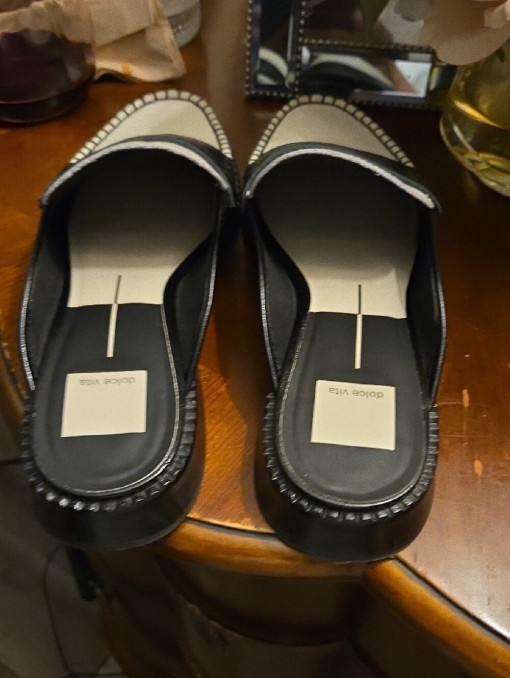 Dolce Vita Havan Loafer Mule In White/black Crinkle Patent - Picture 4 of 8